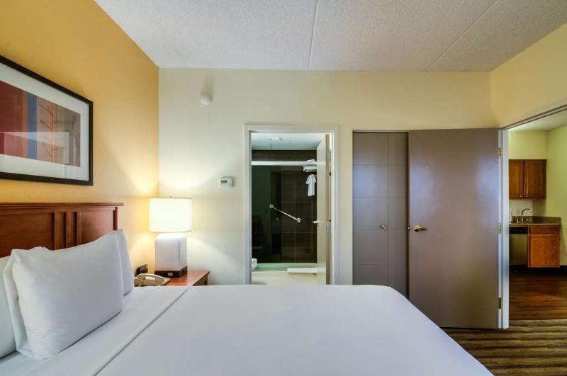 Towneplace Suites By Marriott Chicago Шаумбърг Екстериор снимка